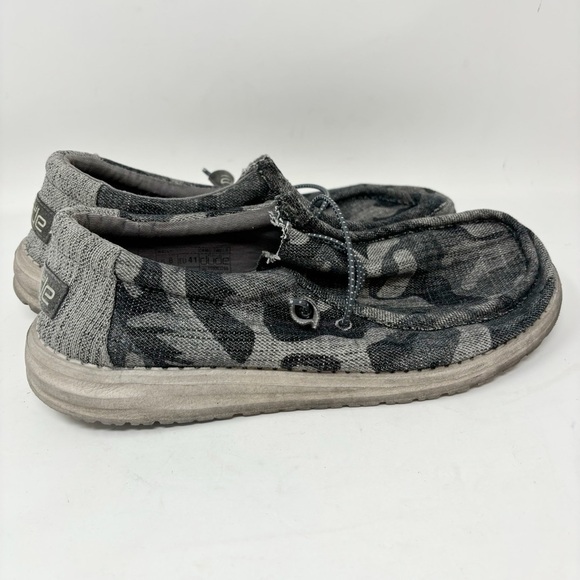 HEY DUDE Men’s Gray WALLY CAMO TWEED Washable Lightweight Chukka Shoes Size 8 - Picture 3 of 9